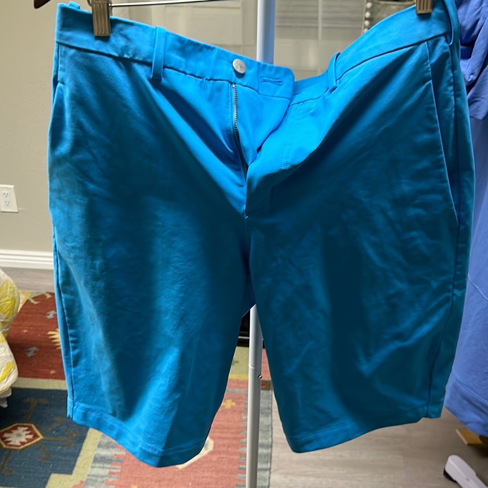 Lululemon golf shorts. 33” waist 9” inseam.